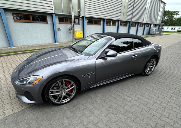 Maserati GranCabrio cena 499900 przebieg: 19600, rok produkcji 2019 z Poznań małe 466